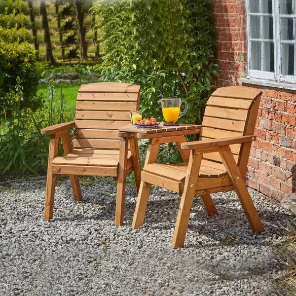 2 Garden Chairs With Coffee Table