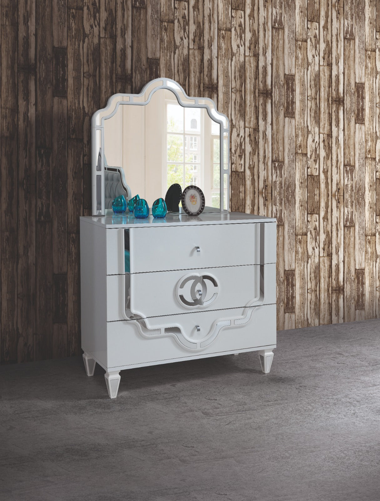CHARLIE WHITE BEDROOM SET
