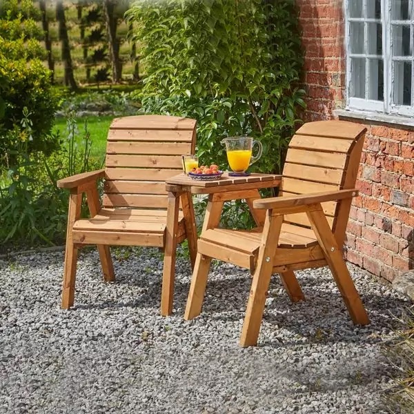 2 Garden Chairs With Coffee Table